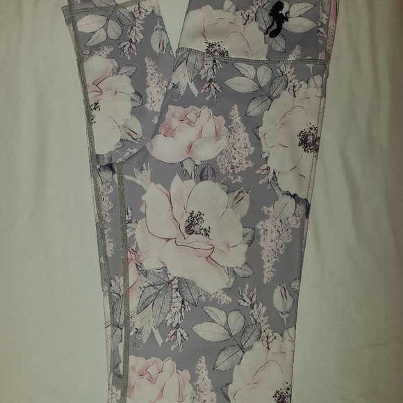 FIGURE SLIM LEGGINGS - Picture 2 of 3